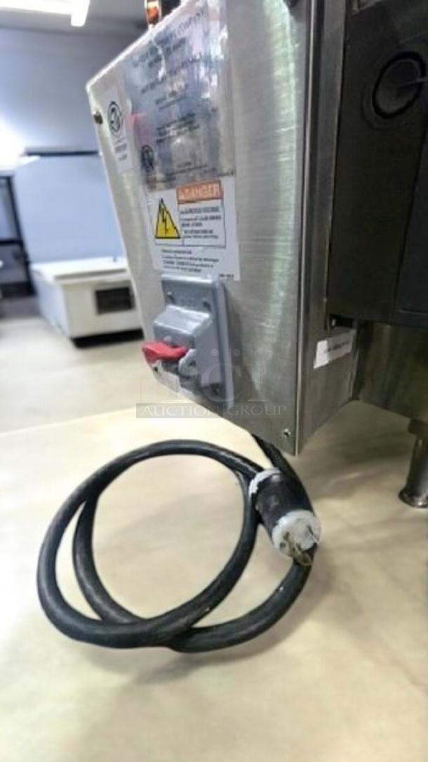 Industrial hot water dispenser, great condition, 208/240V, Johnson Controls A419, fully tested, visible safety labels.