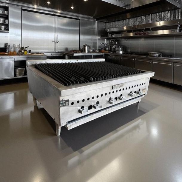 Vulcan VCRG36-M 36" commercial gas charbroiler, excellent condition, natural gas, with control knobs. Fully tested and working.