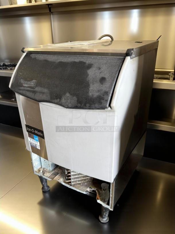 Ice-O-Matic ICEU220HA undercounter ice machine, 24.5" wide, half cube, air-cooled, produces 238 lbs/day, tested and working.