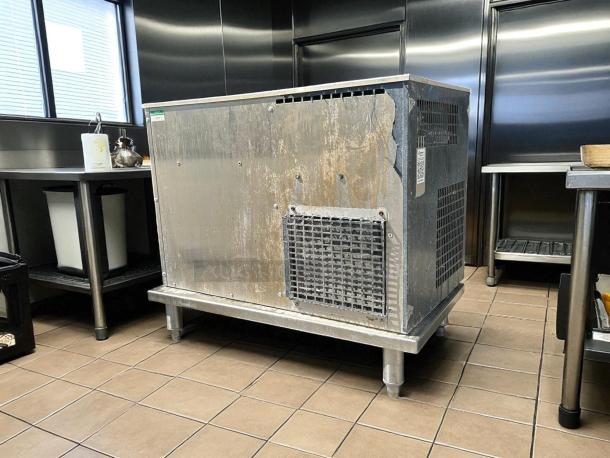 Multiplex Super Chill Water Chiller, MODEL SC180-04, great condition, tested and working, visible vent and metal exterior.