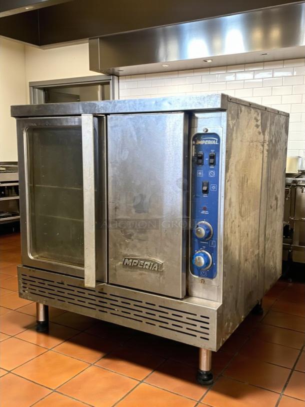 Great condition Imperial PCVG-1 Turbo-Flow single-deck gas convection oven. Tested and working, stainless steel exterior.