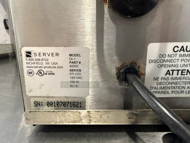Server 92000 Dipper Style Warmer, 3 qt, tested, working, 120V. Features serial number 00107071621 on label.