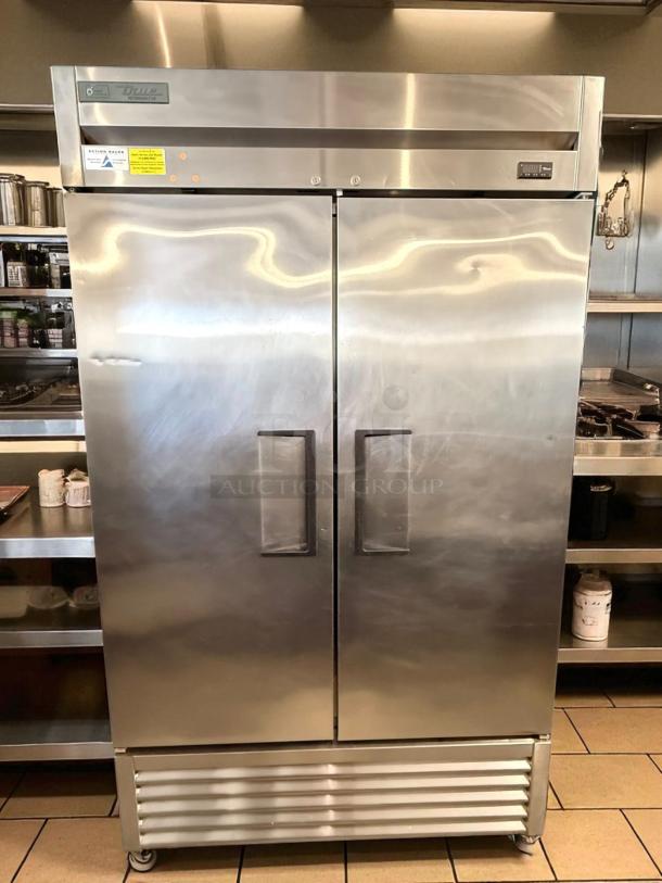 True T-43-HC 47" reach-in refrigerator with two solid doors, left/right hinge, excellent condition, 115v, tested and working.