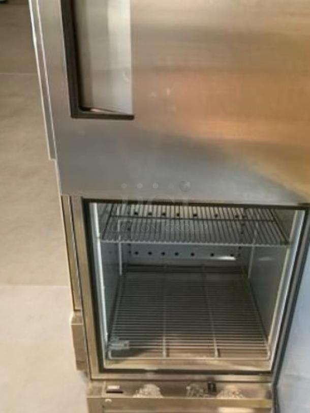True T-23-HC single door reach-in refrigerator, like-new condition, stainless steel, tested and working, 115V.