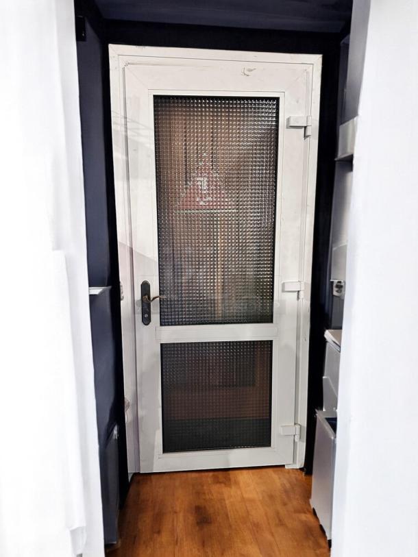 Commercial walk-in cooler door, 36"x84", standard swing, insulated, heavy-duty, outstanding condition, fully tested.