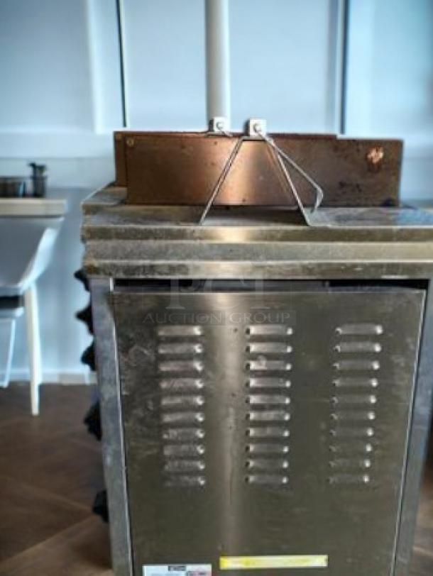 AXIS Gas Doner Grill Machine, Model AX-VB3, in excellent condition, fully tested and operational, stainless steel body.