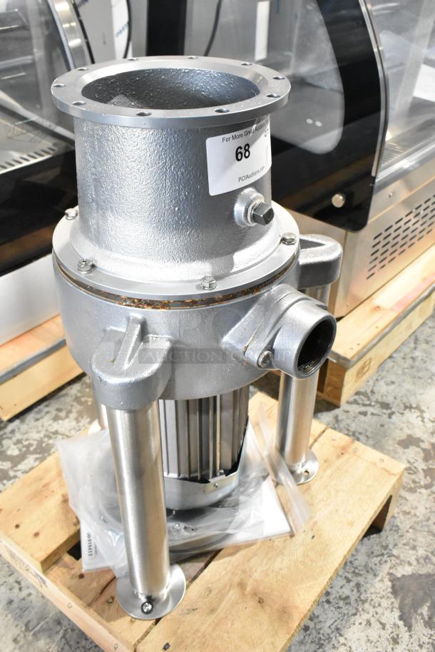 Hobart FD4/150-1 garbage disposer, 1.5 hp, 208-230/460V, brand new scratch and dent, adjustable flanged feet.