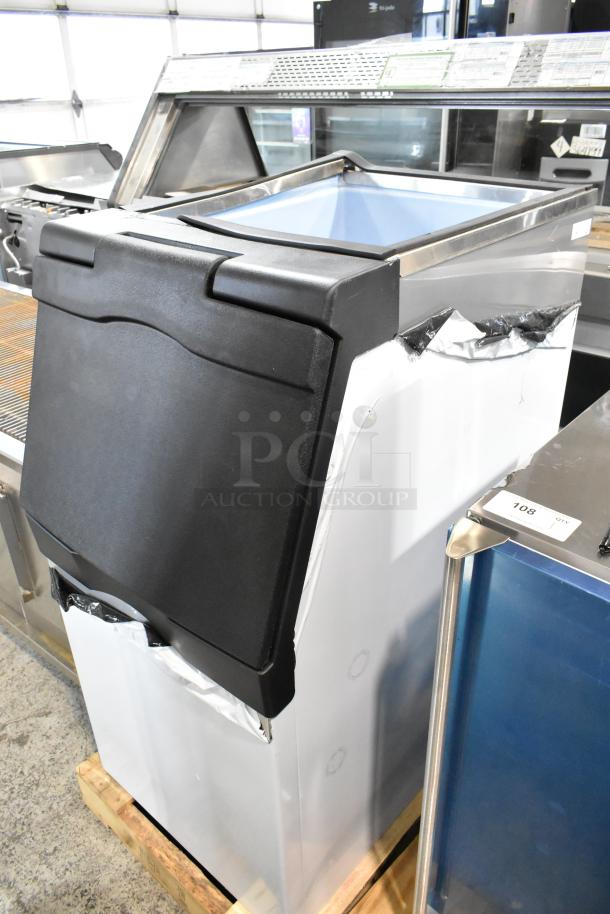 Brand new Avantco 194BIN40022 ice storage bin, 2021 model, 383 lb capacity, metallic alloy exterior, minor scratches.