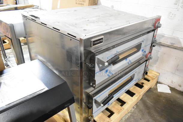 Trento stainless steel electric 2-deck pizza oven with cooking stones, scratch and dent condition, 230 volts, countertop model.
