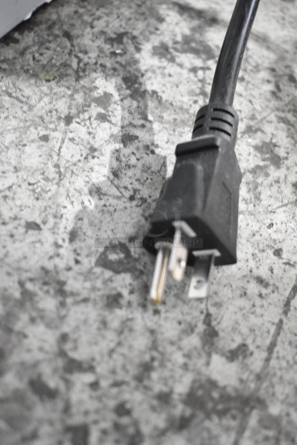 Close-up of the power plug for a Avantco 177DPO18DS commercial countertop pizza/bakery oven, 240V, 1 Phase.