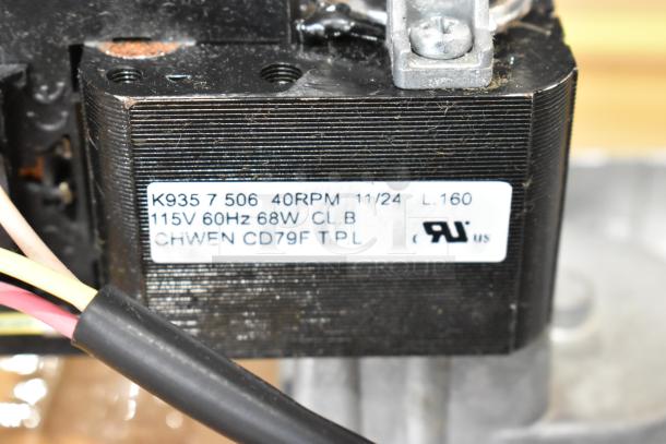 K935 unit label showing 115V, 60Hz, 68W specifications; includes wiring detail.
