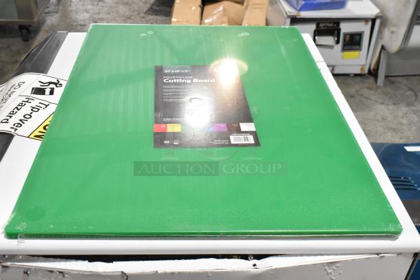 14 new Choice 24"x18"x1/2" green polyethylene cutting boards, model 40724185GN, minor scratches, labels intact.