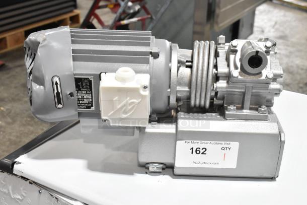 Brand new scratch and dent capacitance asynchronous motor, 110 volts, 1 phase, visible label with specs, minor casing dent.