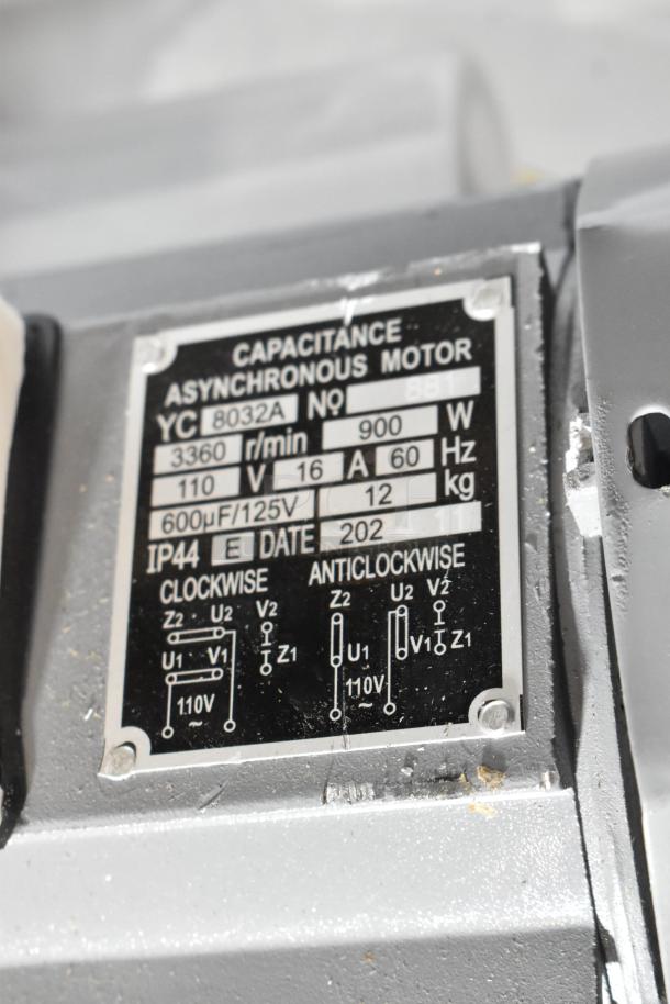 Brand new capacitance asynchronous motor, YC 8032A, 110V, 1 phase, IP44. Features: 900W, 16A, 60Hz. Scratch and dent condition.