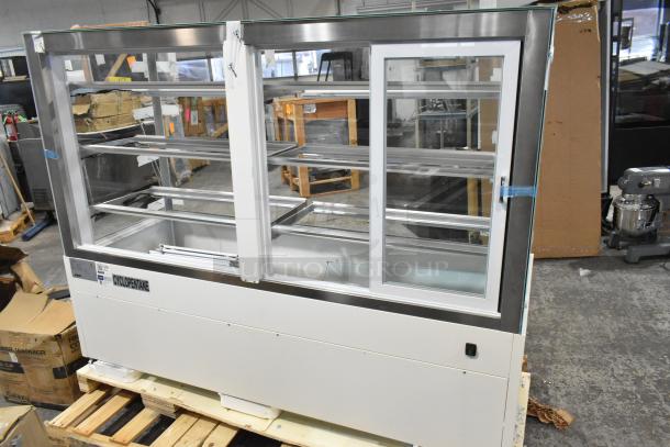 Brand new Avantco 193BCFD72W 70 7/8" white dry bakery display case with LED lighting. Scratch and dent. 115V, 1 Phase.