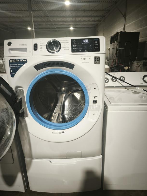 GE 4.8 CuFt stackable smart front load washer, model GFW550SSNWW, with UltraFresh Vent System and Microban, white.