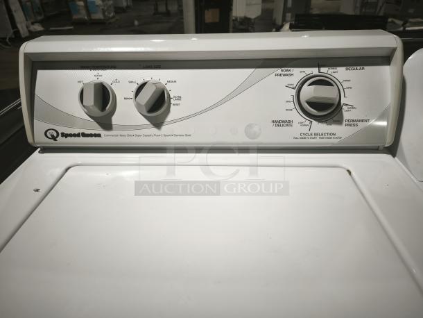 Speed Queen AWN412SP111TW01 top-load washer, white finish, control panel with temperature and cycle options, good condition.