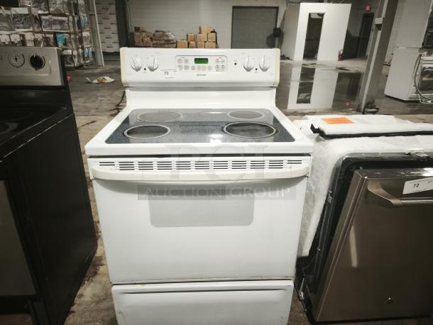 Hotpoint 30" Free-Standing Electric Range, model RB787W H2WW, white finish, four burners, used condition.