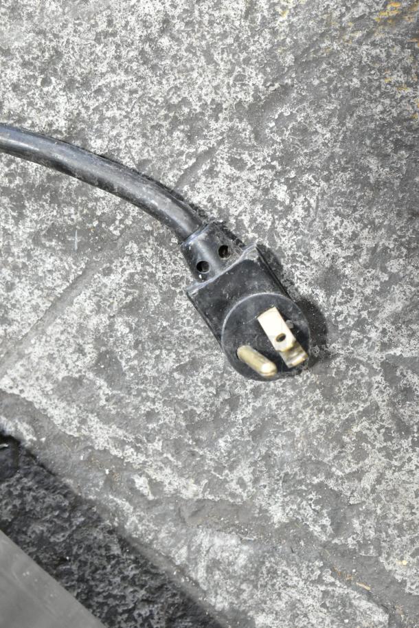 Black power cord plug for Delfield 406CA-DHL-DD1 Stainless Steel Commercial Single Door Undercounter Cooler, 115V, 1 Phase.