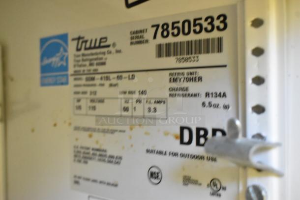 True GDM-41SL-60-LD cooler label showing model, voltage, and refrigerant info. Ideal for commercial use.