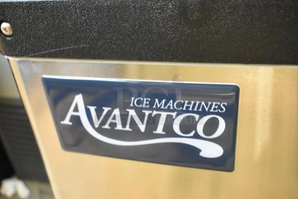 Stainless steel Scotsman 194MCH422A ice machine, 2025 model, 420 lb capacity, scratch and dent condition, Avantco label visible.