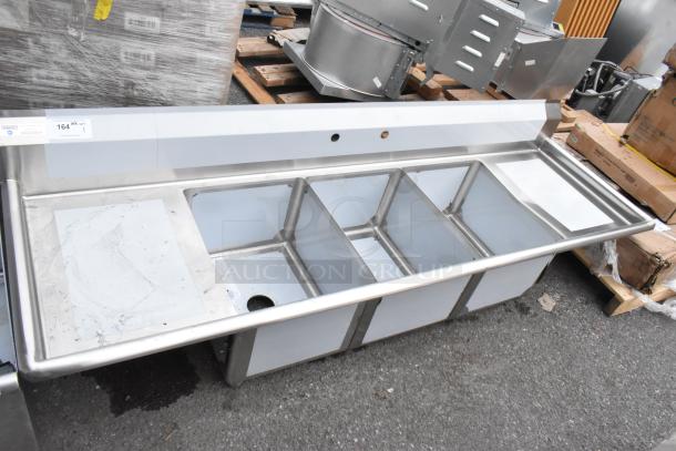 BRAND NEW Steelton 522CS31620LR stainless steel 3 bay sink with dual drain boards, scratch and dent condition.