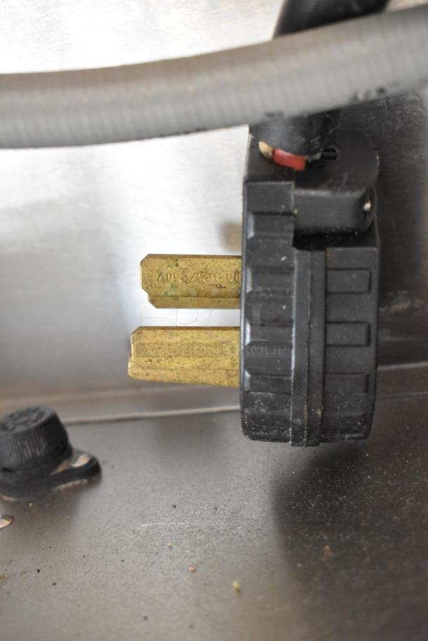 Giles stainless steel commercial electric fryer plug, 208 volts, 3-phase connection detail.
