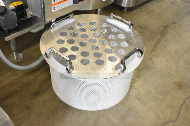 BRAND NEW Insinkerator PRT-3 Stainless Steel PowerRinse Food Waste Collector, 2022 model, floor style, 208/220-240V, 3 phase.