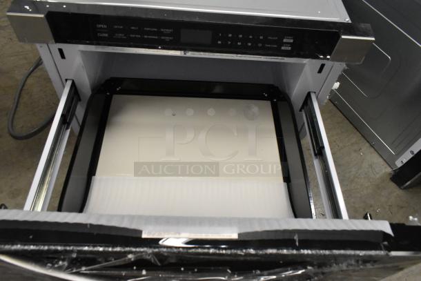 BRAND NEW KoolMore KM-MD-1SS stainless steel microwave drawer, 120V, with minor glass damage. Scratch and dent condition.