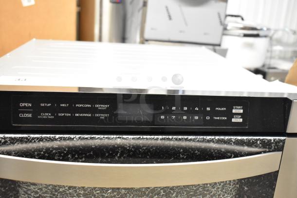 BRAND NEW KoolMore KM-MD-1SS stainless steel commercial microwave drawer. Notable glass damage. 120 Volts, 1 Phase.