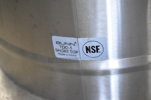 BRAND NEW Bunn 34100.0001 TDO-5 5 Gallon Iced Tea Dispenser, scratch and dent, solid plastic lid, NSF certified label shown.