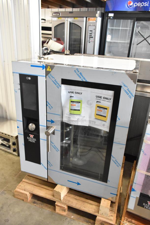Bakers Pride AEHE101R stainless steel commercial combi convection oven, new scratch and dent condition, 208V, 3 phase.