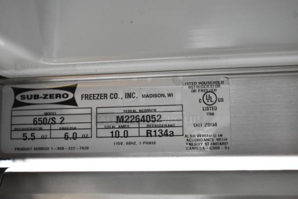 Sub Zero 650/S 2 label with model, serial number M2264052, 115V, refrigerant R134a, and UL listing details.