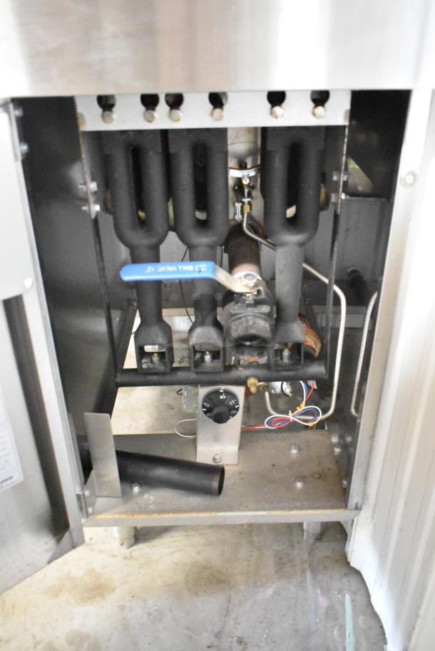 Cook Rite ATFS-40 stainless steel natural gas fryer, 102,000 BTU, open interior view, 2 metal fry baskets included.