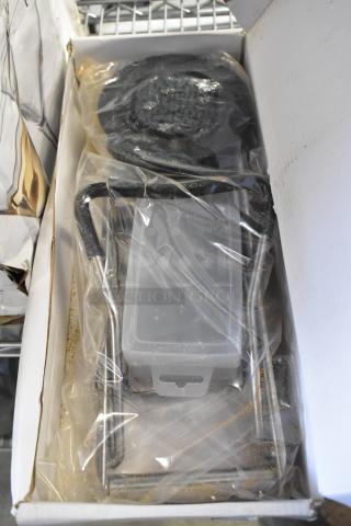 BRAND NEW SCRATCH AND DENT! 407SSMANO Choice Stainless Steel Mandoline with 5-piece blade set in packaging.