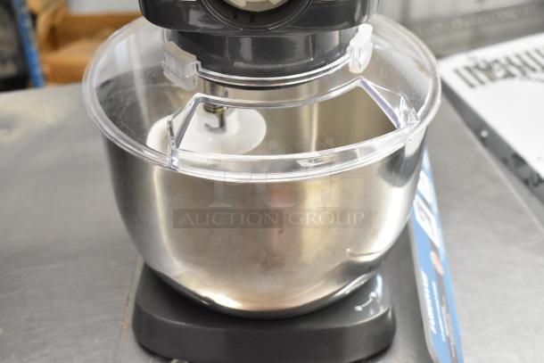 Farberware 659660402 Countertop Dough Mixer, display unit, stainless steel bowl, visible control panel and lid latch.