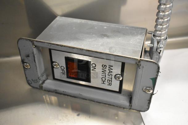 Atlas Metal RM-1 stainless steel commercial drop-in cold pan, featuring a master switch. Robust condition, 115 volts, 1 phase.
