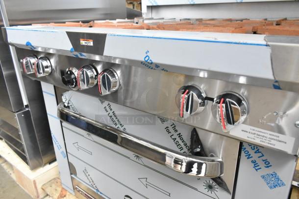 Brand new Southbend S361D stainless steel 36" 6-burner range with standard oven. Features 203,000 BTU, back splash, over shelf.