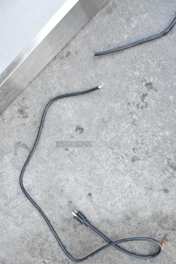 Avantco Bain Marie, brand new, scratch and dent condition. Damaged power cord shown. Ideal for auctions.