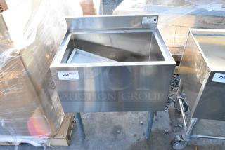Krowne Stainless Steel Commercial Ice Bin. - Item #1210035