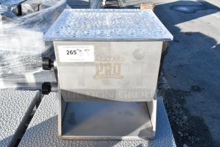 BRAND NEW SCRATCH AND DENT! Backyard Pro BSMM-44T Butcher Series 44 lb. / 7 Gallon Manual Tilting Meat Mixer with Removable Paddles - Item #1210041