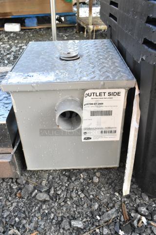 Brand new Zurn Elkay GT2700-07-2NH 14 lb. grease trap, 7 GPM, 2" No-Hub connections, scratch and dent condition.