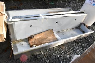 BRAND NEW SCRATCH AND DENT! Regency 600HSMSB1872 Wall-Mounted 72