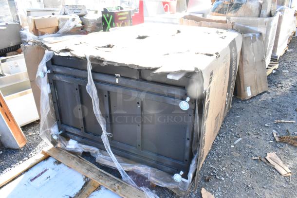 BRAND NEW SCRATCH AND DENT! KoolMore KM-VMNT-50-BR vending machine with 60 slots, visible minor exterior damage in packaging.