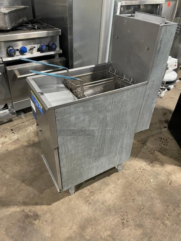 Pitco 35C+S stainless steel liquid propane fryer, 35 lb. capacity, includes backsplash and fry baskets, model 35C+S.