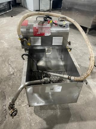 RF Hunter HF130 stainless steel oil filtration system, 130 lb capacity. Electric 110-115V, 1 phase, on casters. Model SN: 19092.