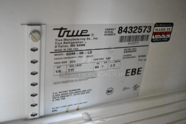 True GDM-06-LD mini cooler label; model details, 115V, single phase, with poly-coated racks, made in USA. Serial: 8432573.