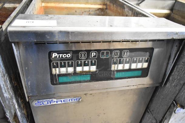 Pitco Frialator SSH75 Solstice Supreme natural gas fryer, stainless steel, digital controls, commercial casters, 105,000 BTU.