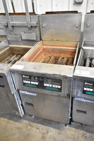 Pitco Frialator SSH75 Solstice Supreme stainless steel natural gas fryer, 105,000 BTU, on casters, used condition.