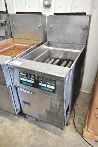 Pitco Frialator SSH75 Solstice Supreme stainless steel commercial floor fryer, natural gas, 105,000 BTU, on casters.